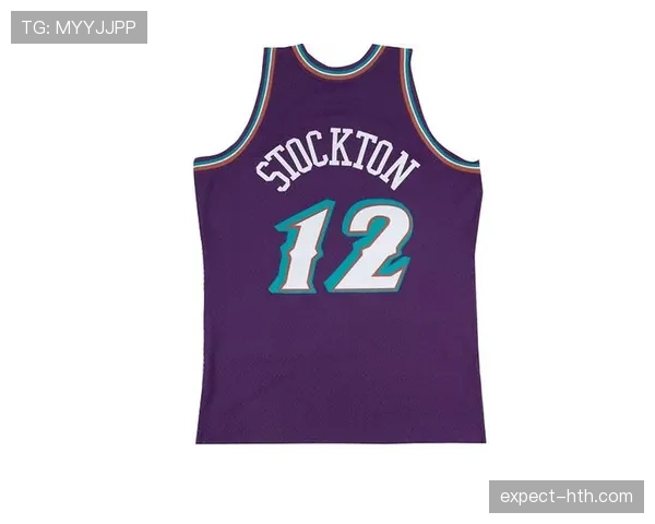 斯托克顿球衣隆重退役，爵士队传奇再受致敬