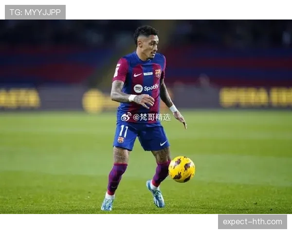 拉菲尼亚受沙特联赛青睐，今夏转会前景备受关注