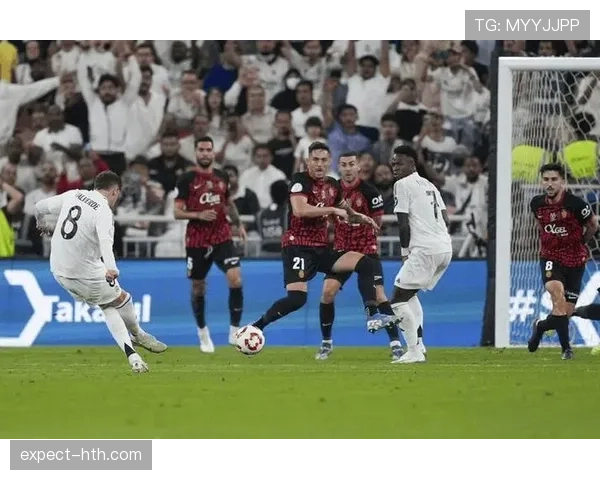 西甲德比战火重燃，西班牙人主场迎战劲敌状态成焦点